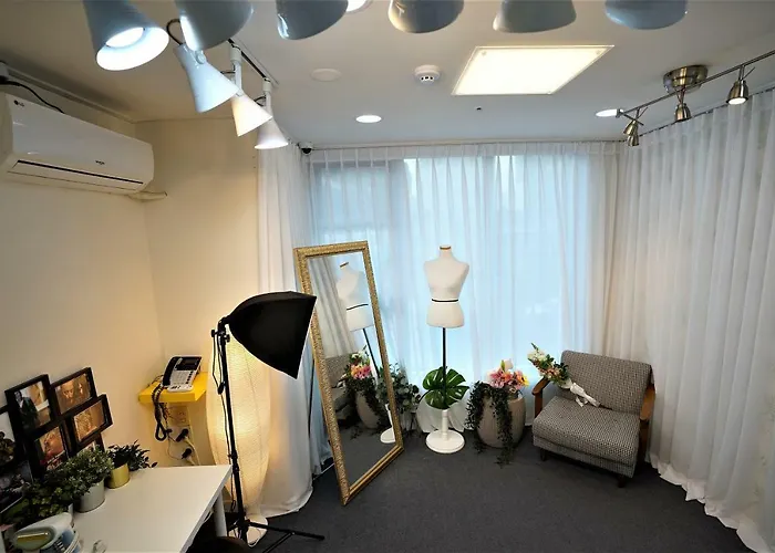 D7 Hotel